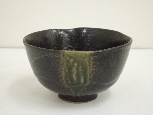 JAPANESE POTTERY SHIGARAKI WARE TEA BOWL 